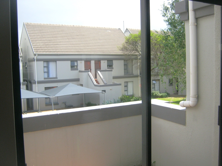 To Let 3 Bedroom Property for Rent in Longdown Western Cape
